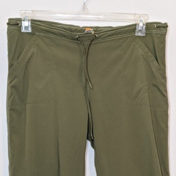 Lucy Army Green Athletic Flex Capris - Picture 2 of 7